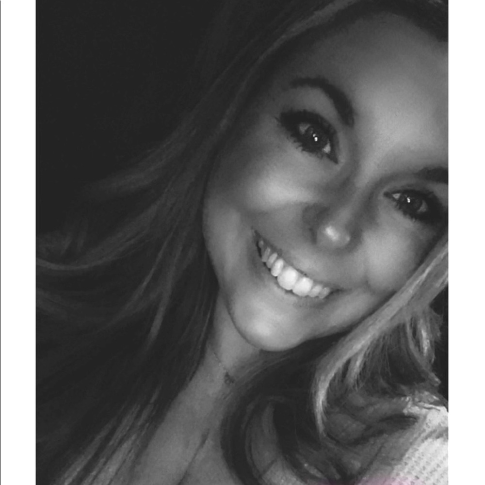 Meet your Posher, Constance